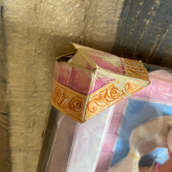 Rapunzel Barbie Doll 26757 Vintage Mattel 1999 Pink Dress Box Damage New - Picture 4 of 15